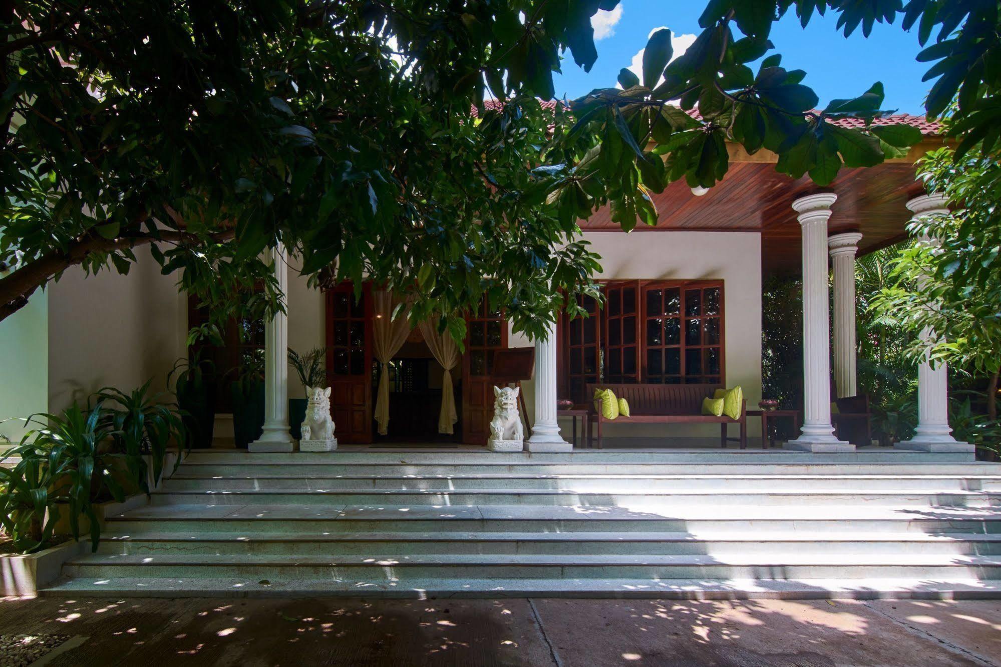 The Kabiki Hotel Phnom Penh Exterior foto
